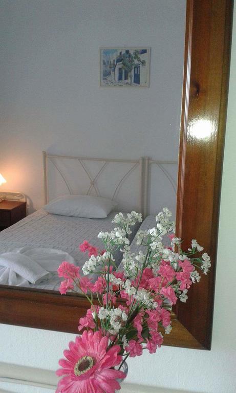 Artemis Rooms Folégandros Esterno foto