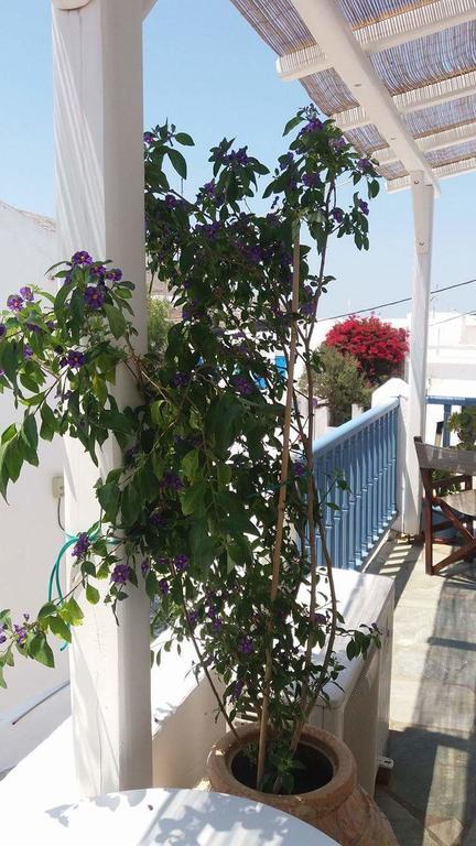 Artemis Rooms Folégandros Esterno foto